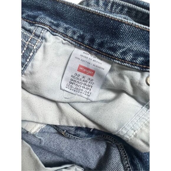Wrangler Jeans Straight Fit Medium Wash size 32x32 - Picture 6 of 7